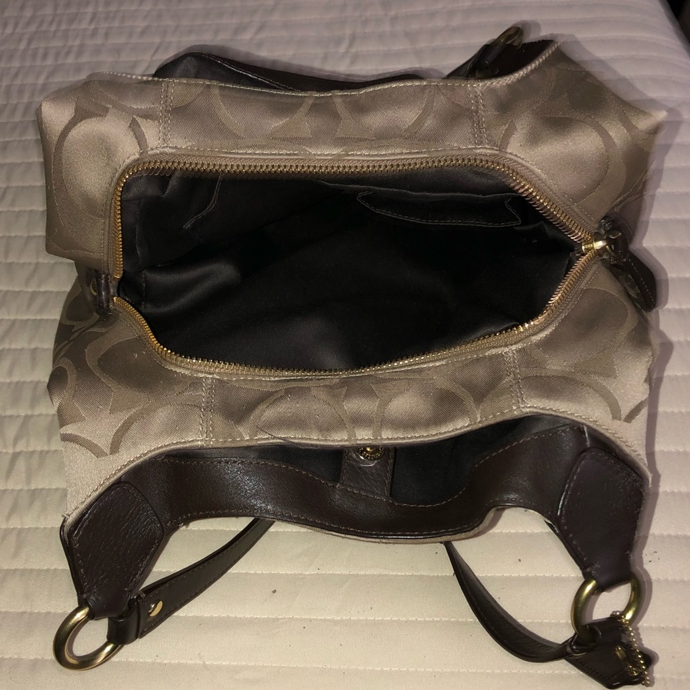 Tan Hobo Style Coach Purse - Picture 3 of 8